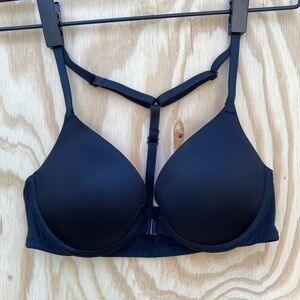 Victoria’s Secret Front Close T-Back Bra Size 32B